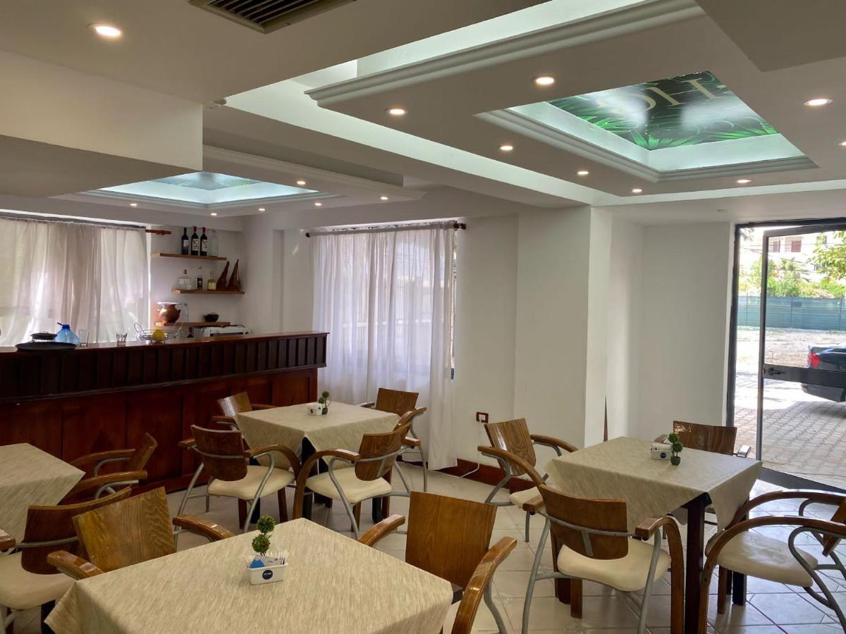 Hotel Globo Durres Exterior photo