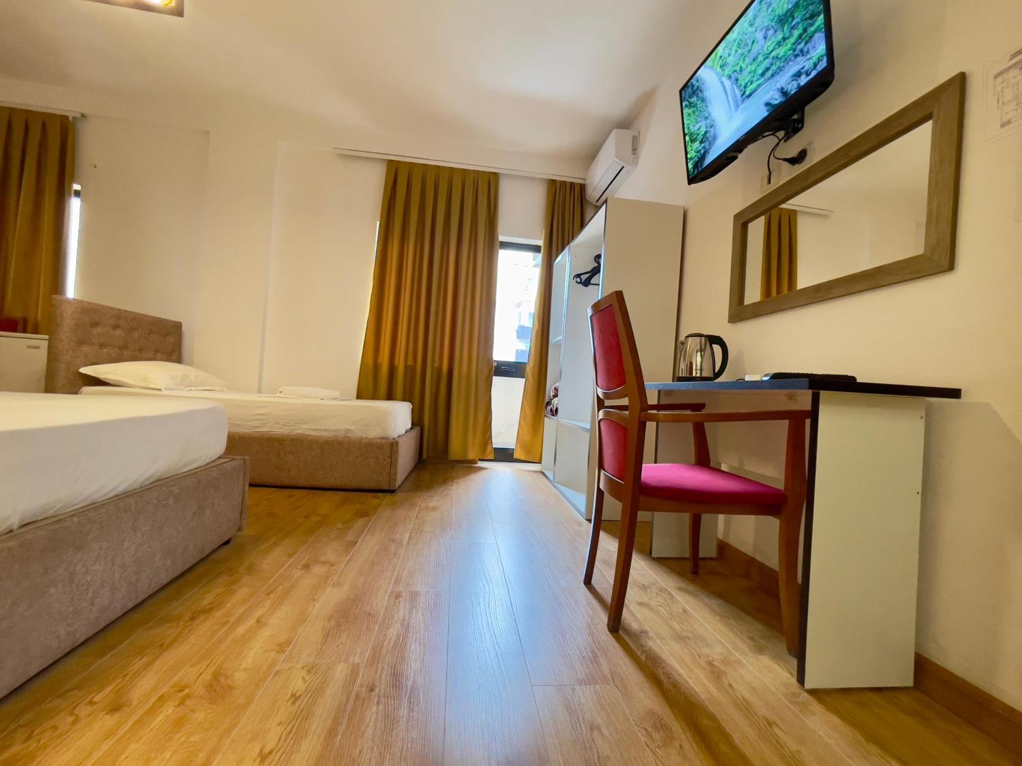 Hotel Globo Durres Exterior photo